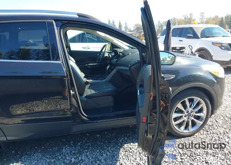 2015 Ford Escape Se z USA, uszkodzony, nr VIN 1FMCU9GX0FUA09559